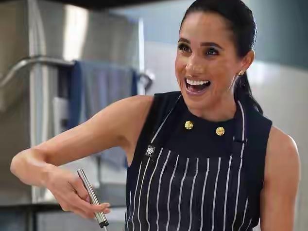 哈里和梅根的作秀，这一次居然没有成功，为何？
因为所有的人，不愿意再买他们的账！