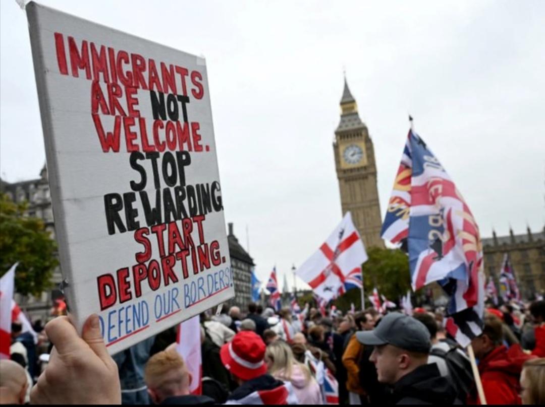 马斯克猛批英国政府移民政策失职

埃隆·马斯克强烈抨击英国政府，指其未能保护公民