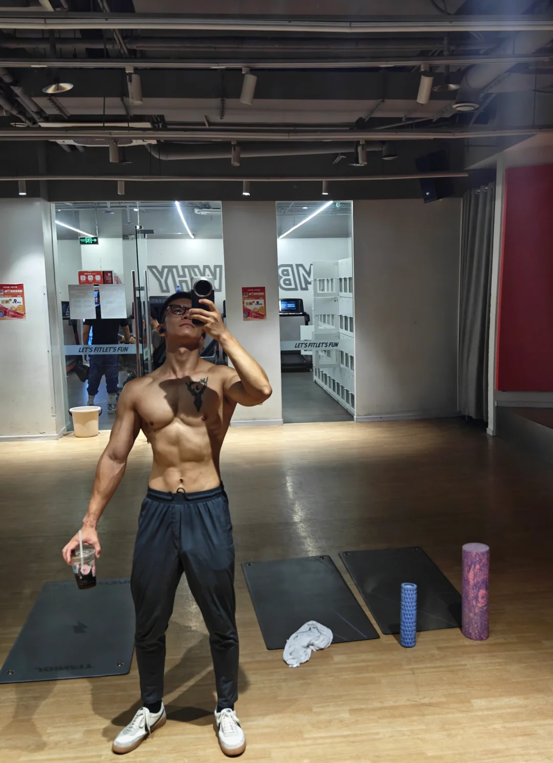 一杯美式一天没事乐刻晨练