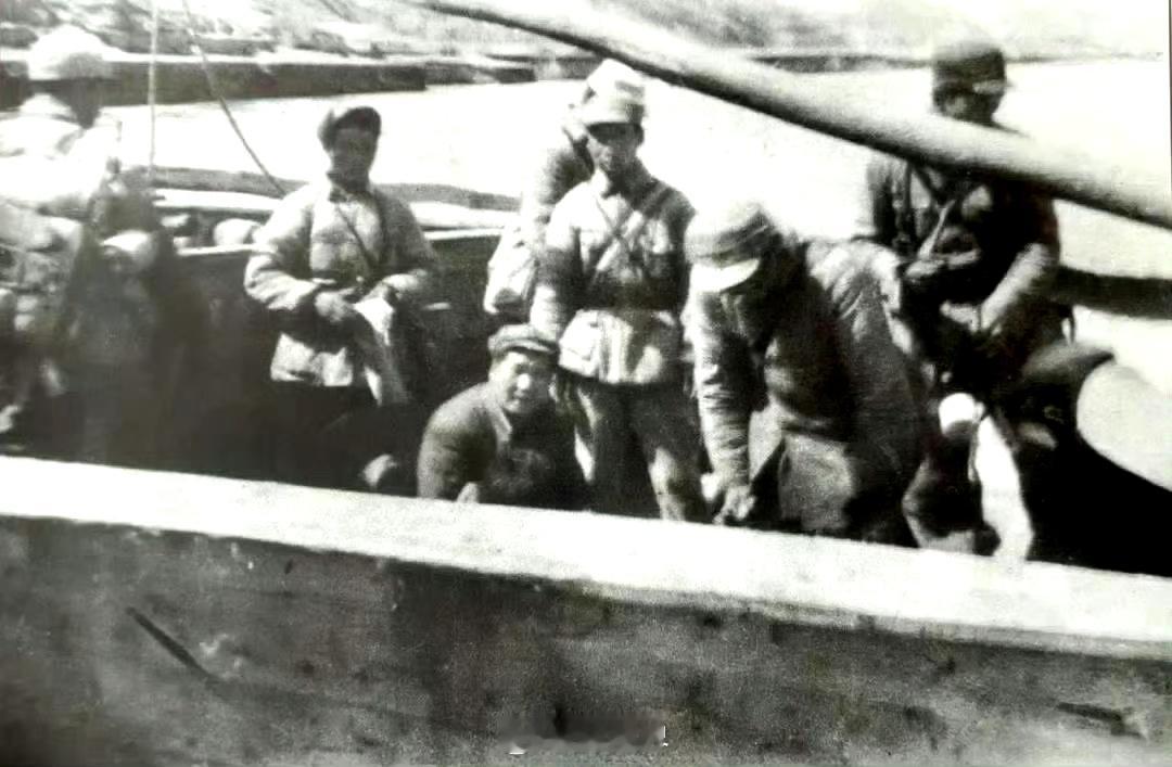 教员东渡黄河背后的细节。1948年3月9日，教员要汪东兴准备东渡黄河的准备工作。