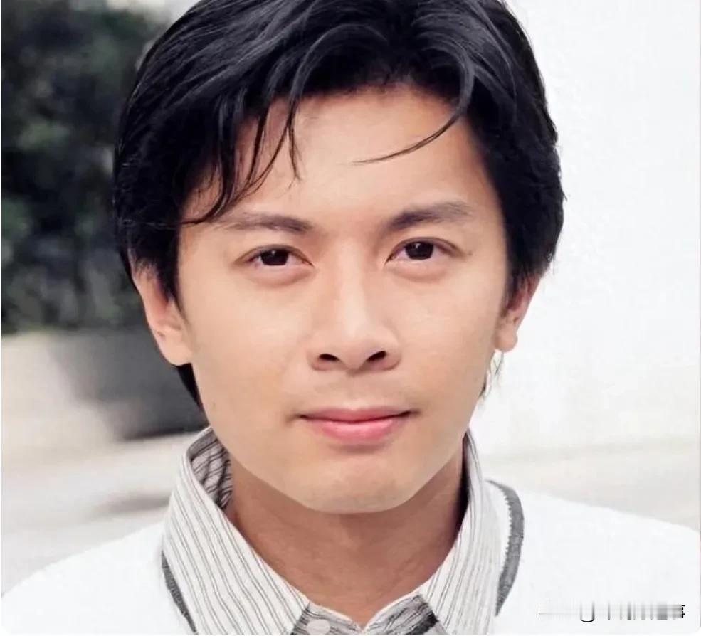 你相不相信，这世上竟然还真人不爱钱。
何宝生就是这样一个人，他说:自己除了钱什么