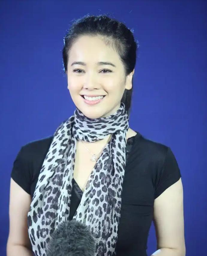 导演要求我全部脱光！
 
现在的左小青48岁了。前两天刷到她一条日常视频，素颜出