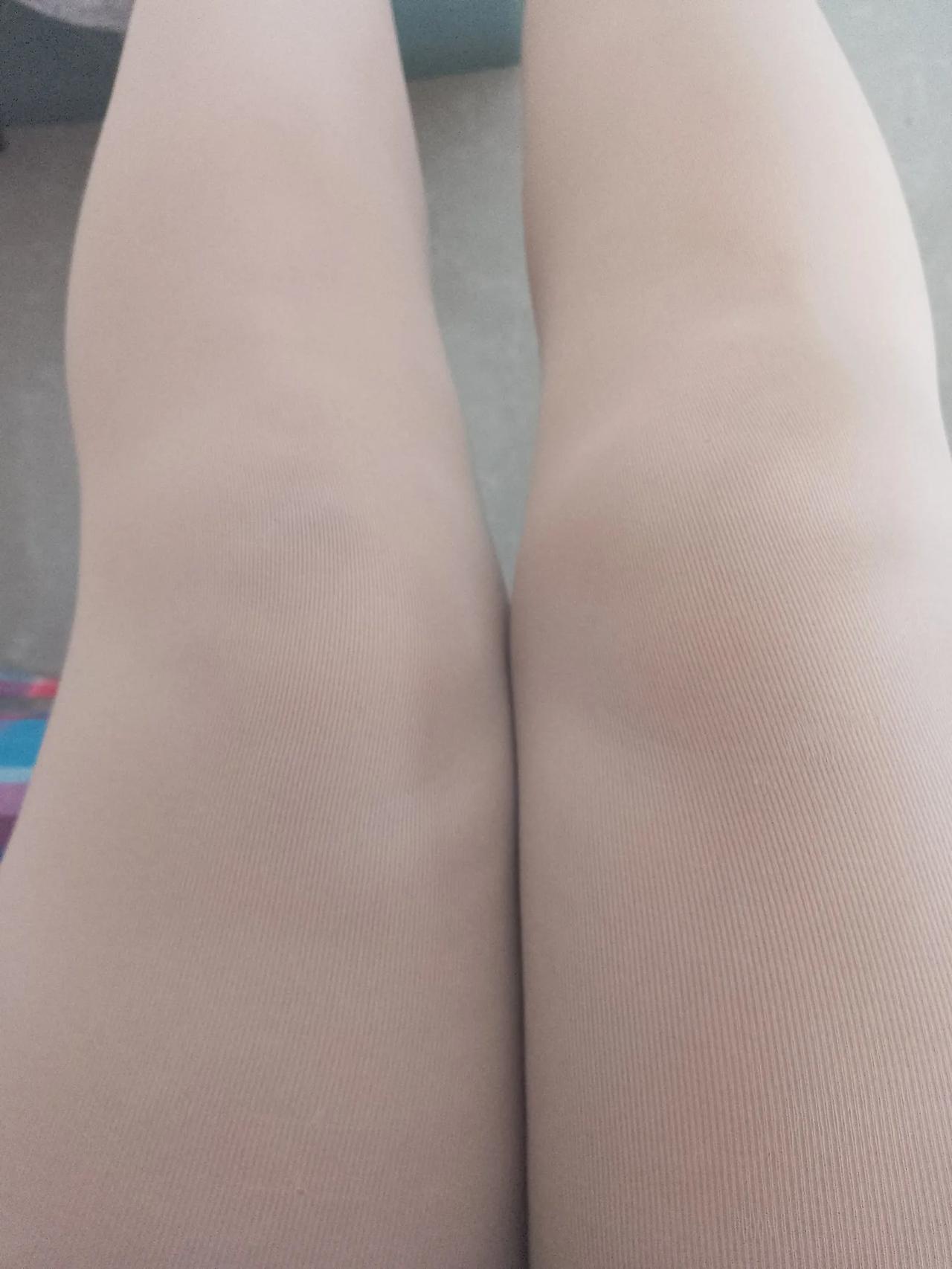谁发明的这破玩意，我一点都不喜欢它。穿身上肚子屁股，大腿，小腿都勒的要命，太难受