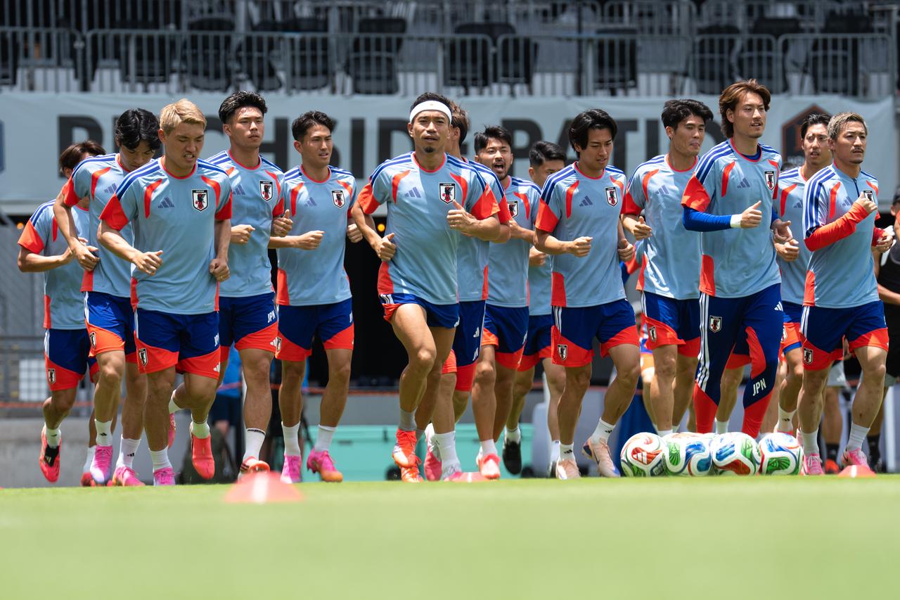 日本大战巴西，徒弟对决师父！
美加墨世界杯淘汰赛第二场将于明日凌晨1点打响，夺冠