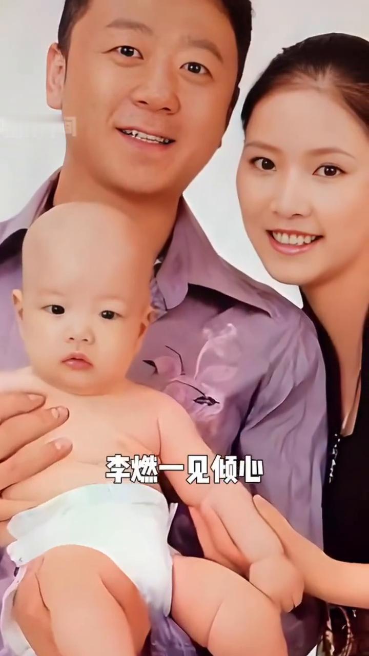 一顶配基因：郭涛儿女。
估计郭涛也想不到，20年前低调闪婚小15岁的圈外妻子李燃