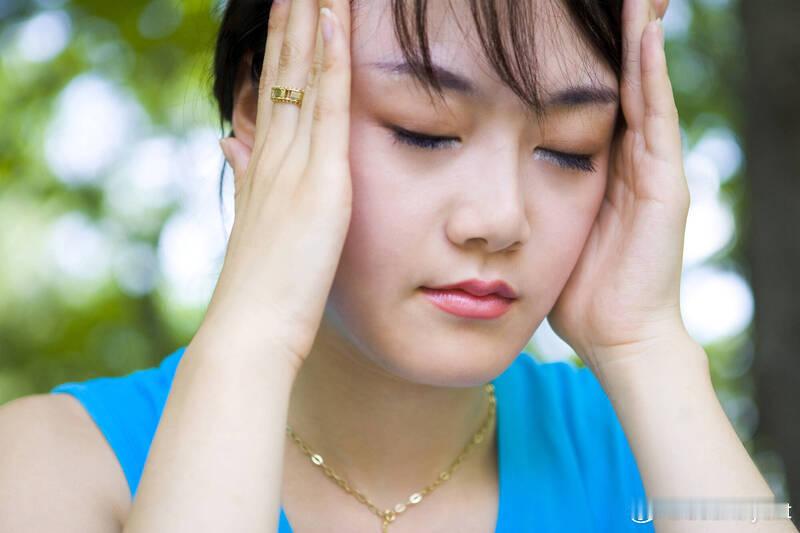 【睡眠不足恍神时大脑启动“强制清理”机制】海外新鲜事 你是否曾因为睡眠不足，而在