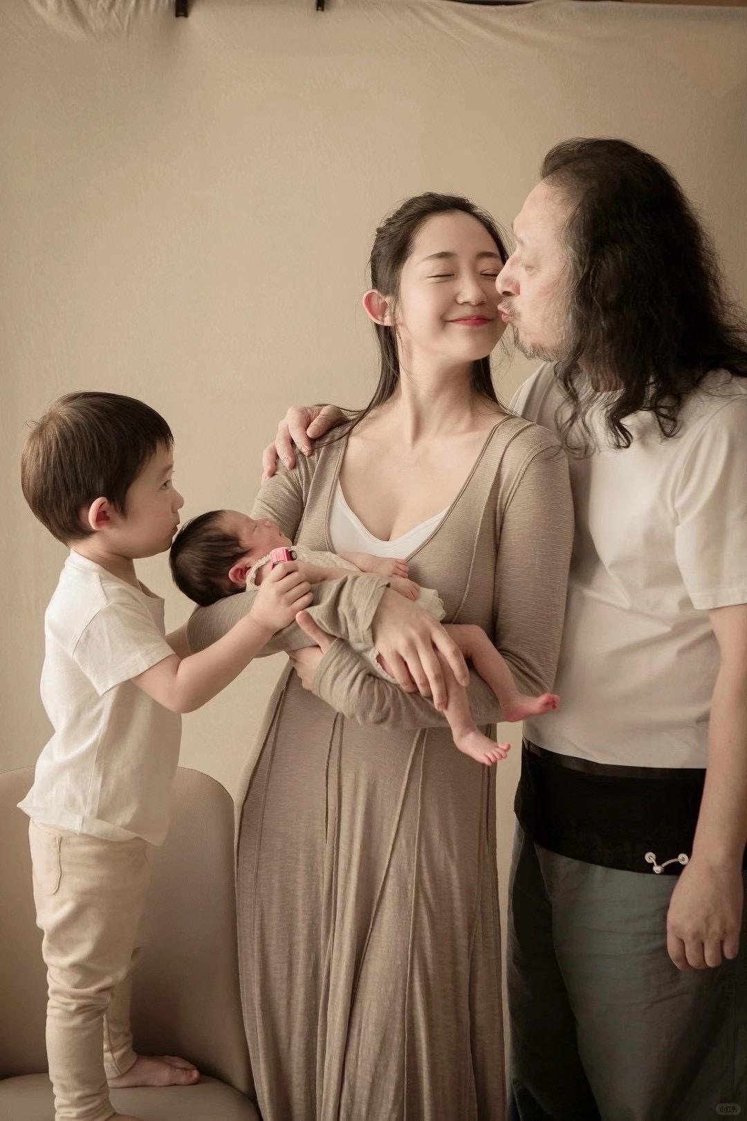 “太委屈了！”三宝老师罕见发飙，竟把同岁丈母娘当场气哭！在《姐姐当家》中，万千惠