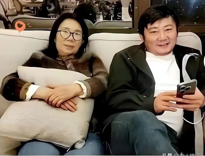 最近看张雪的故事很感动，但看到他妈妈和舅舅最近出来发声，心里有几个地方实在想不通