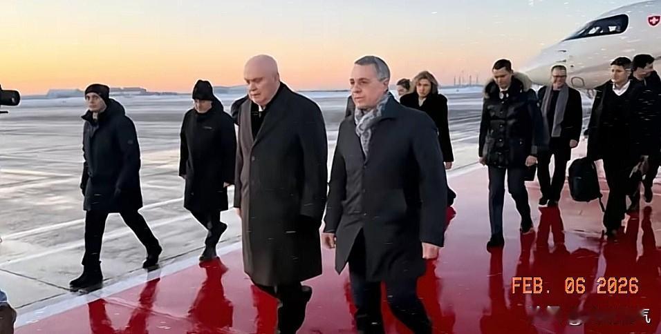 俄乌之间的战争还没有结束没想到瑞士外交部长跟欧安组织秘书长于周四飞抵莫斯科，这跟