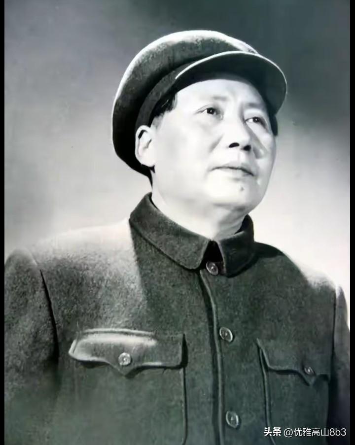 看完破防！军方重磅长文，通篇只喊三个字：毛主席
 
最近东部战区发布一篇极具分量