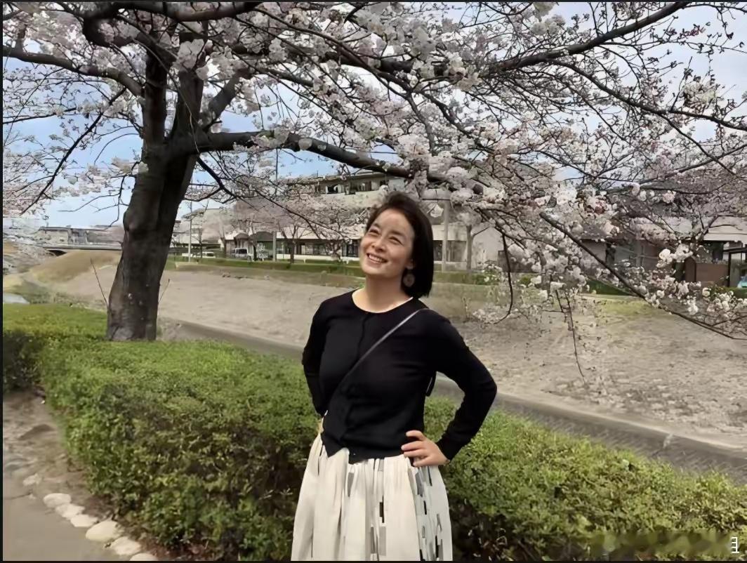 演员顾艳视后却移民日本，儿子母语竟是日语，如今64岁风韵犹存！ 