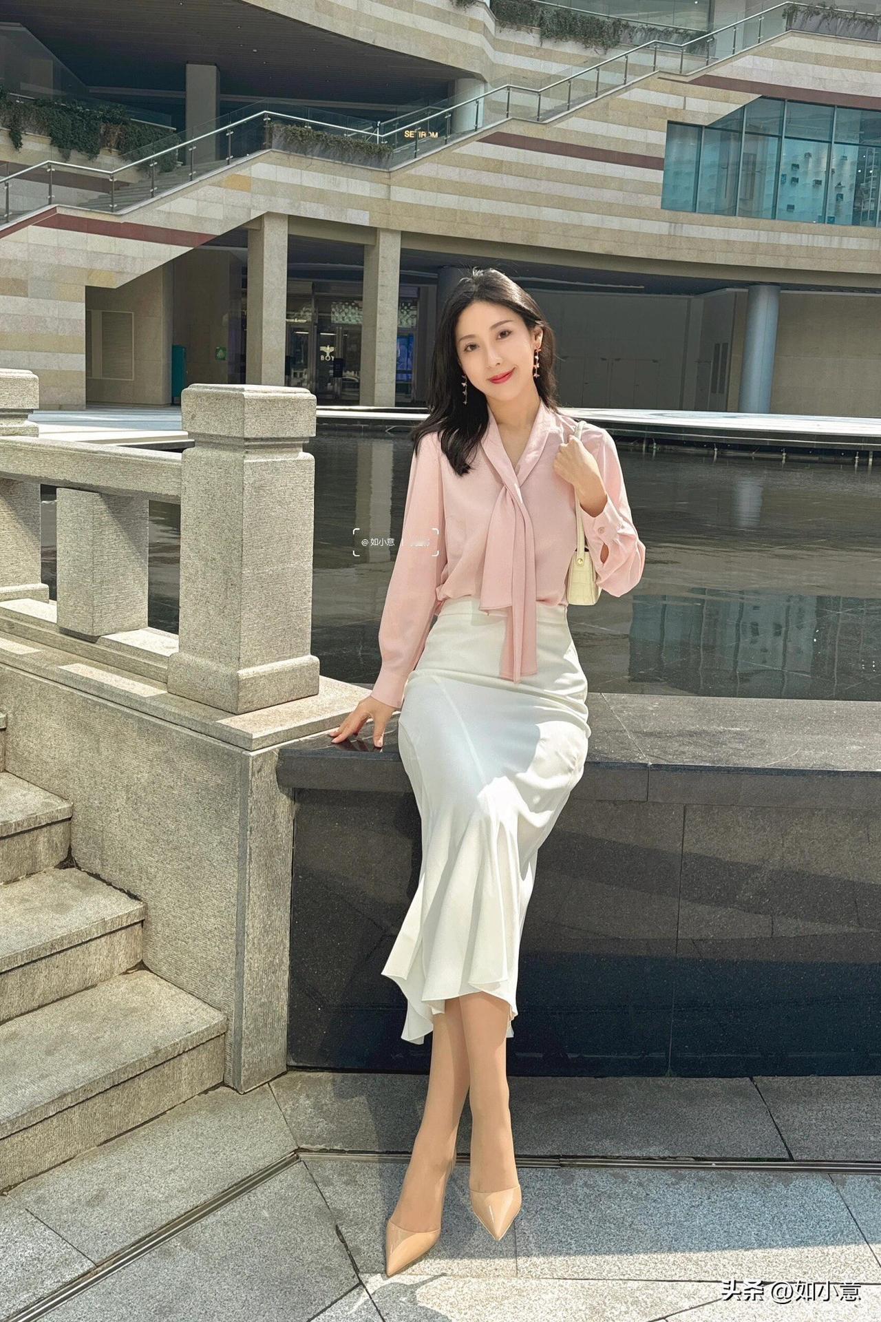 江南女子|看冬光 咿呀咿呀摇摇晃✨冬光无限好，快出门晒晒冬日暖阳
感受头发丝儿，