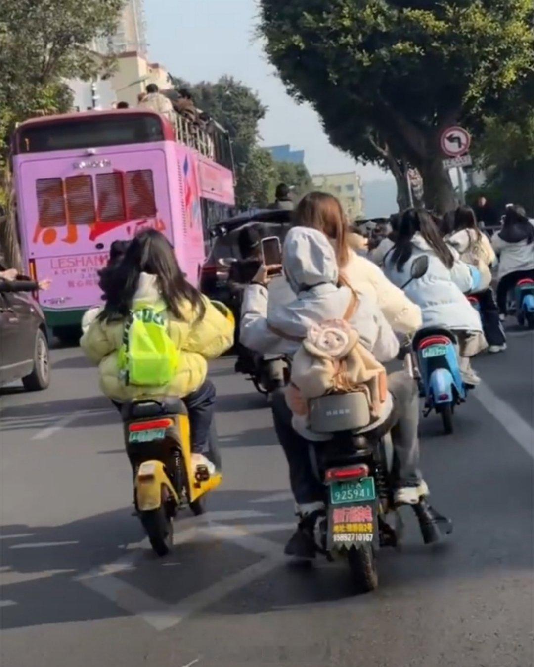 你看到的宇宙闪烁请注意路透可能是这样来的： 