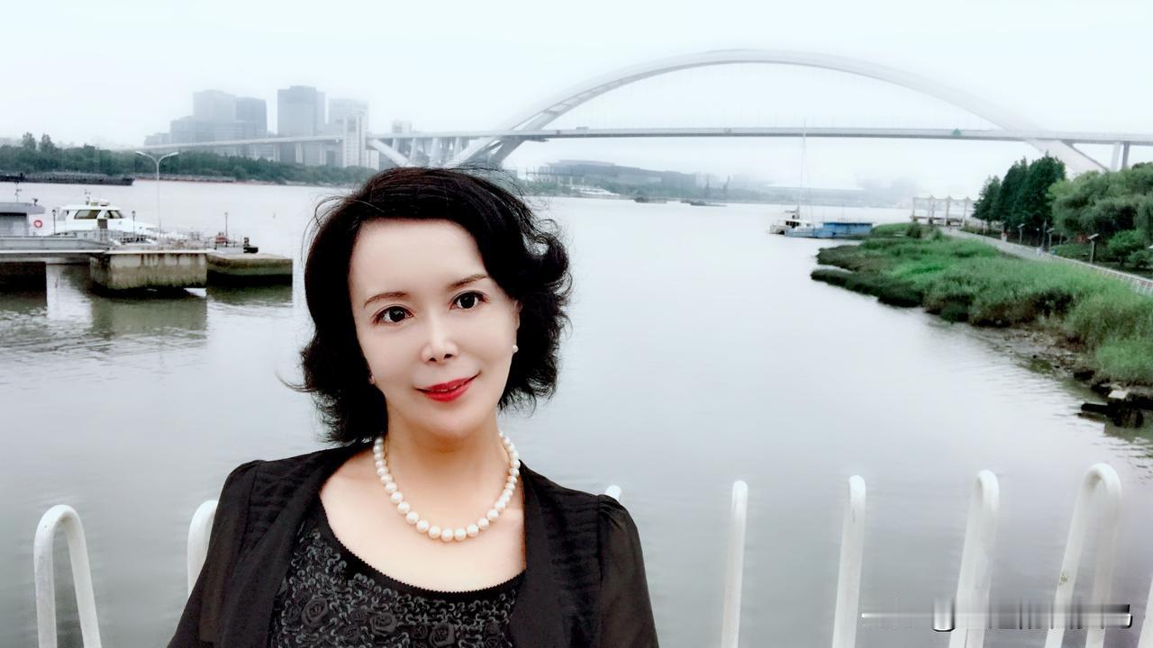 短暂休息三日，蓄满力量再并肩前行
 
亲爱的每一位支持我、偏爱我的网友家人们，大