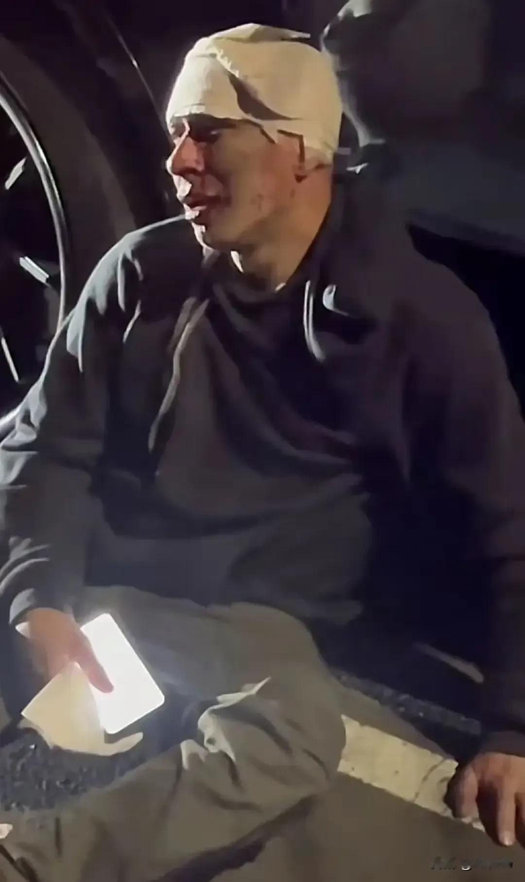 东北人，太争气啦！

在美国扭腰（纽约）华人区，有一家东北人开的饭店，起名《辽宁