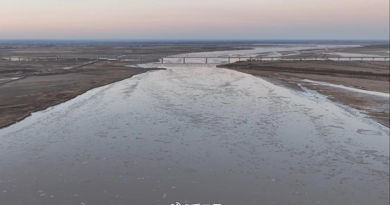 郑州天气超话 2025年11月21日,乙巳年十月初二,星期五行走河南·读懂中国 