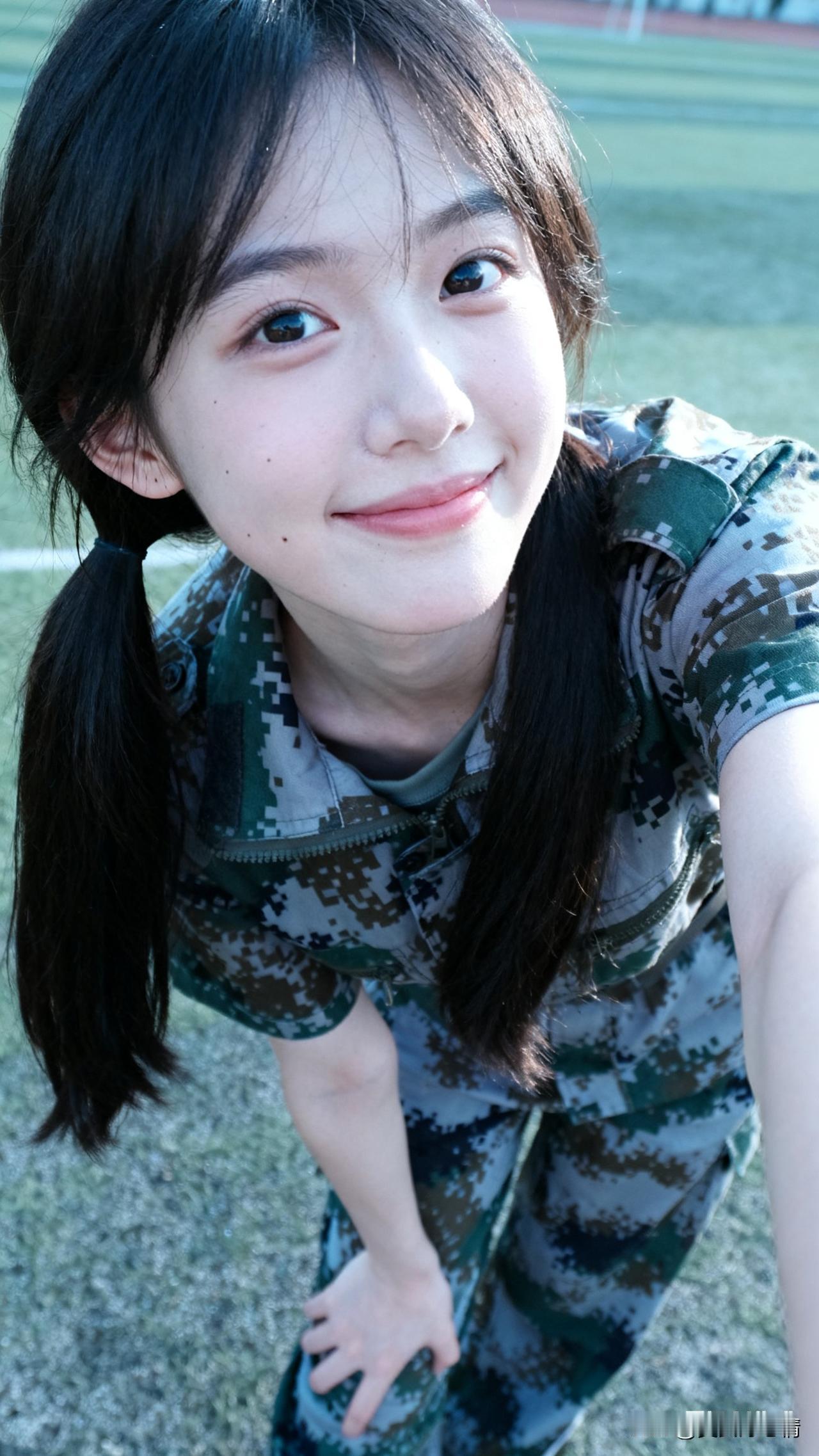 除了外貌，男人还喜欢什么样的女人 你觉得女人穿什么衣服才好看 随手拍张图，分享美