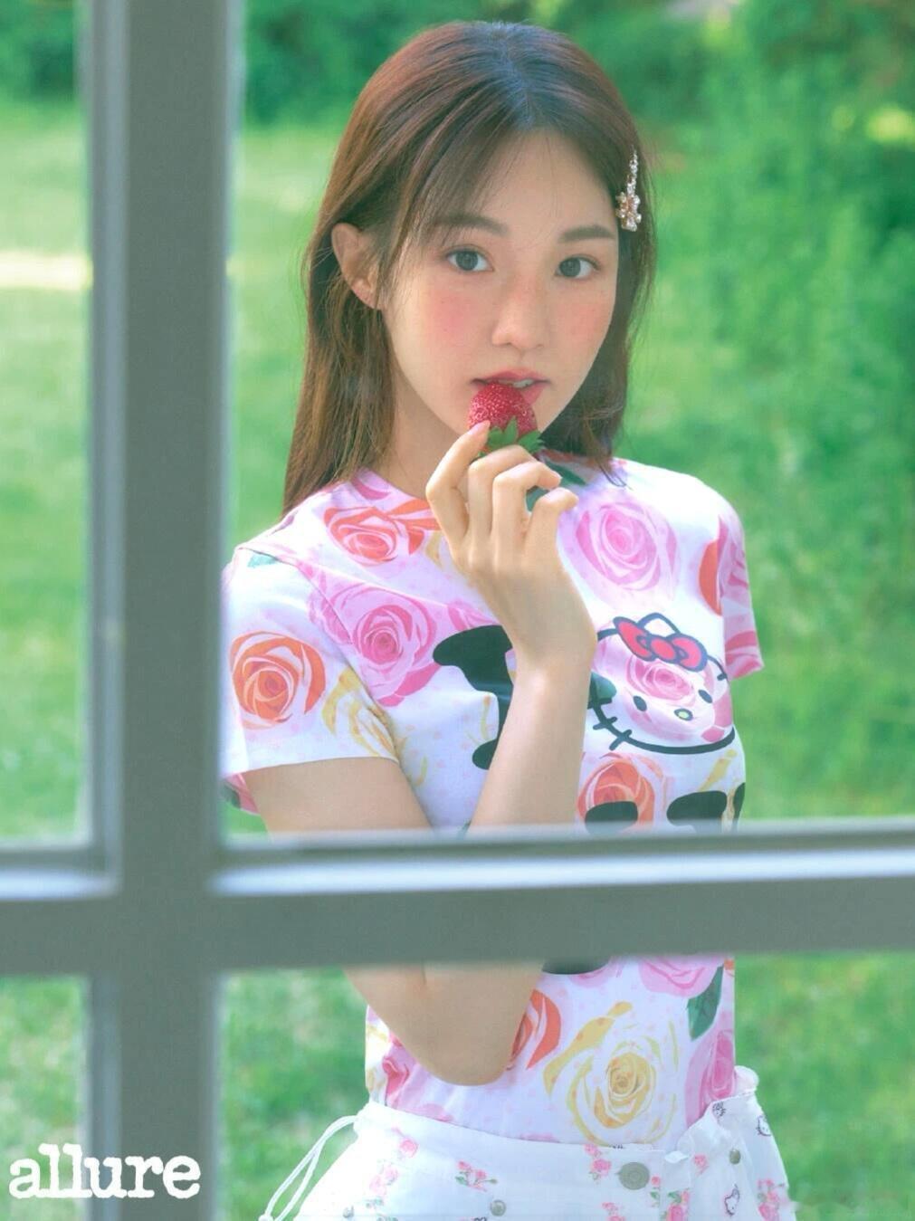 权娜妍 Allure Korea 粉嫩甜美出镜🍑摄影师An Sang Mi 