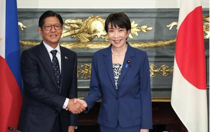 [微风]中方南海释放信号后，日本调整对华定位并强化军事布局，日菲联手施压背后暴露