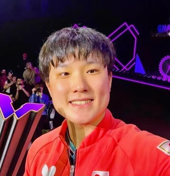 摊牌了！在拿下亚运会男团冠军后，张本智和面对日本媒体说，他只关心日本有没有拿到金