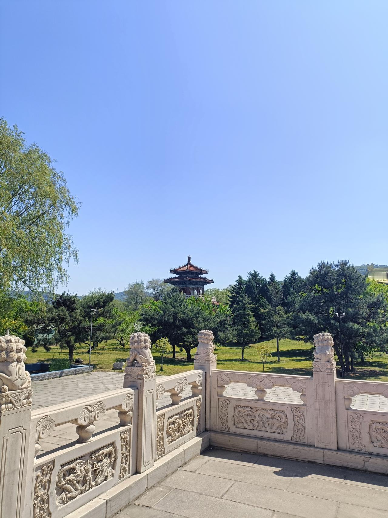 内心向阳,苦难并不难,你觉得呢? 内心向阳，苦难真的不难。人生哪有一帆风顺，工作