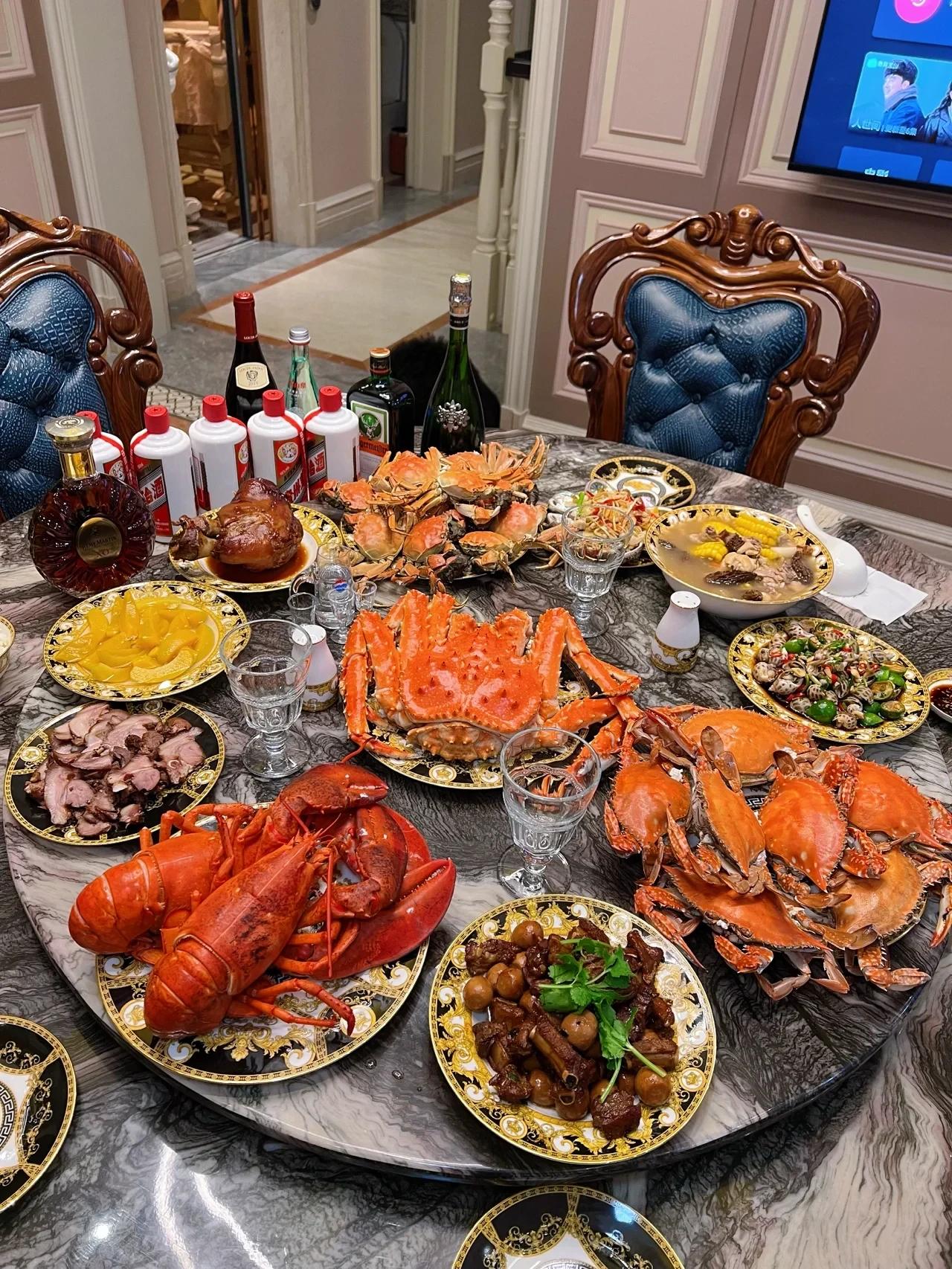 中秋家宴你会喝什么酒？白酒？红酒？洋酒？还是啤酒？

中秋节，作为中国传统节日之