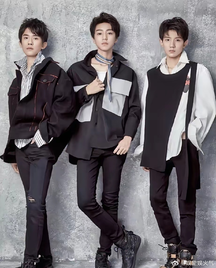 王俊凯、王源，估计羡慕死易烊千玺了同样是TFBOYS出来的，凭什么一路同行的三人