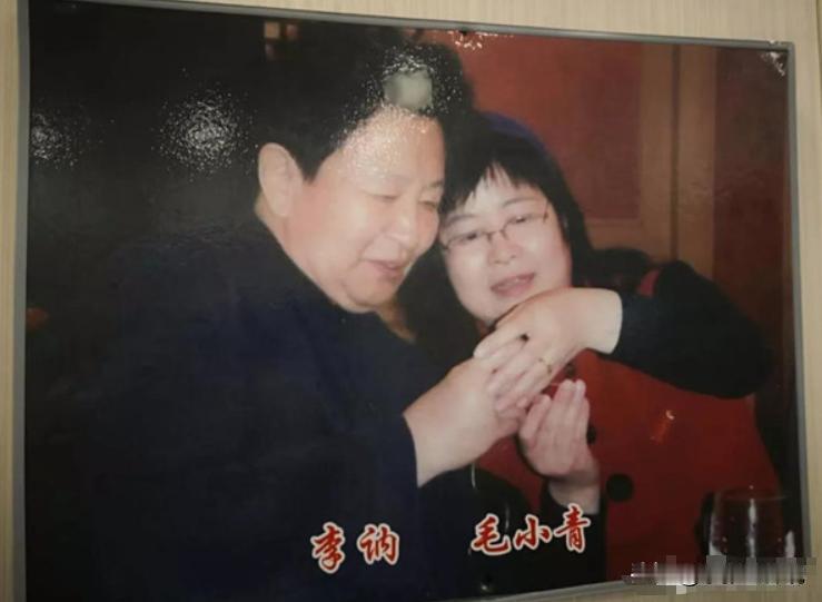 1996年，我国市场经济搞得有声有色，那时候，谁能想到毛主席的后人也会卷起袖子下