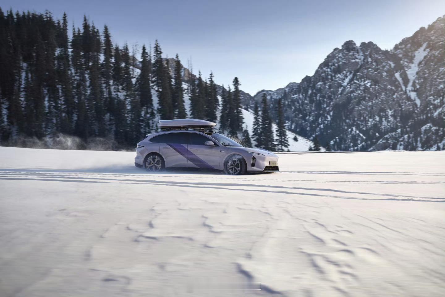 蔚来又一款新皮肤上线了，蔚来推出新 ET5 与新 ET5T 远空套装限定车型，新