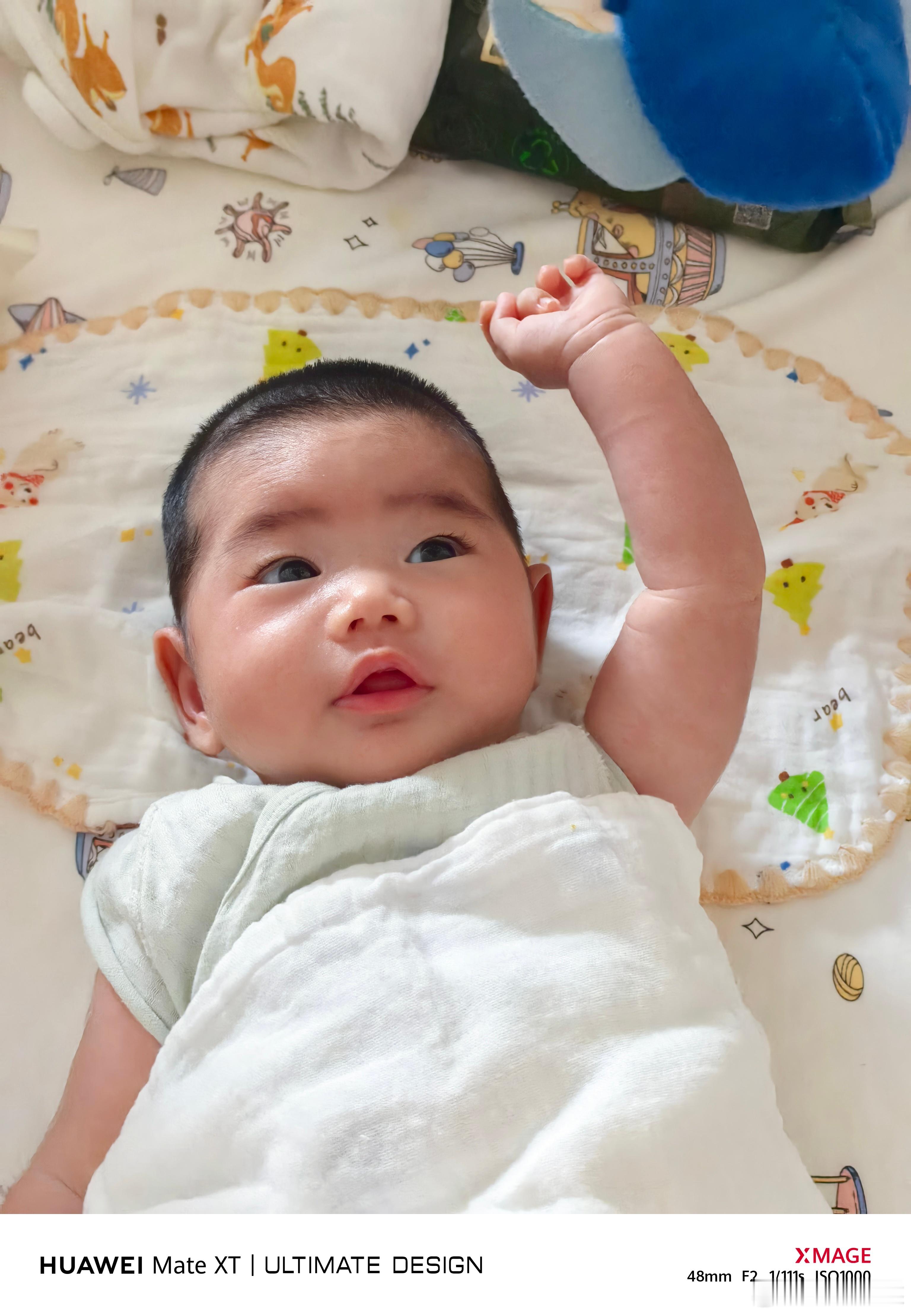 3岁以下婴幼儿每年补贴3600元我家小特特举手申领，针不戳呀，每年还有补贴，小家