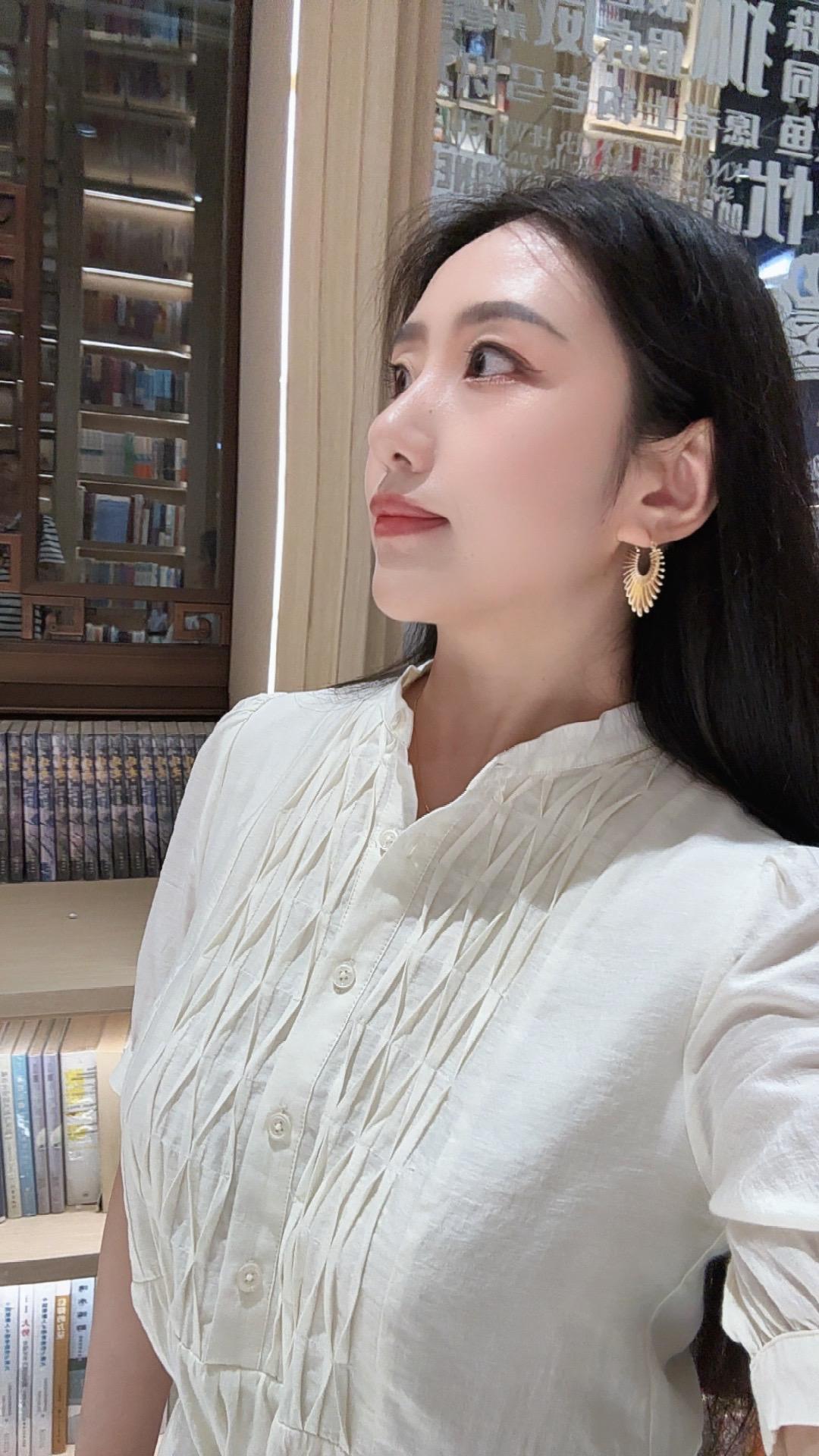 爱上大嫂也不是你的错。