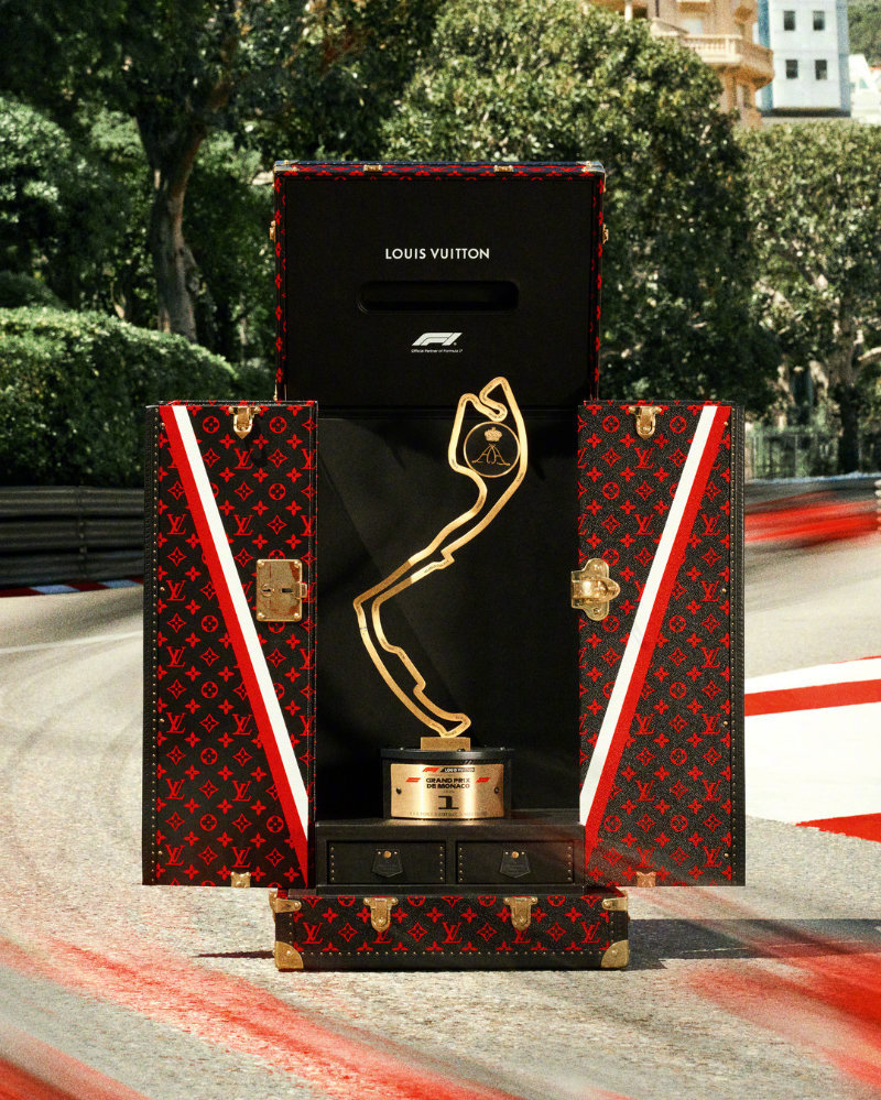 LV连续第六年为F1摩纳哥大奖赛打造奖杯箱🏆今年的Trophy Trunk在A