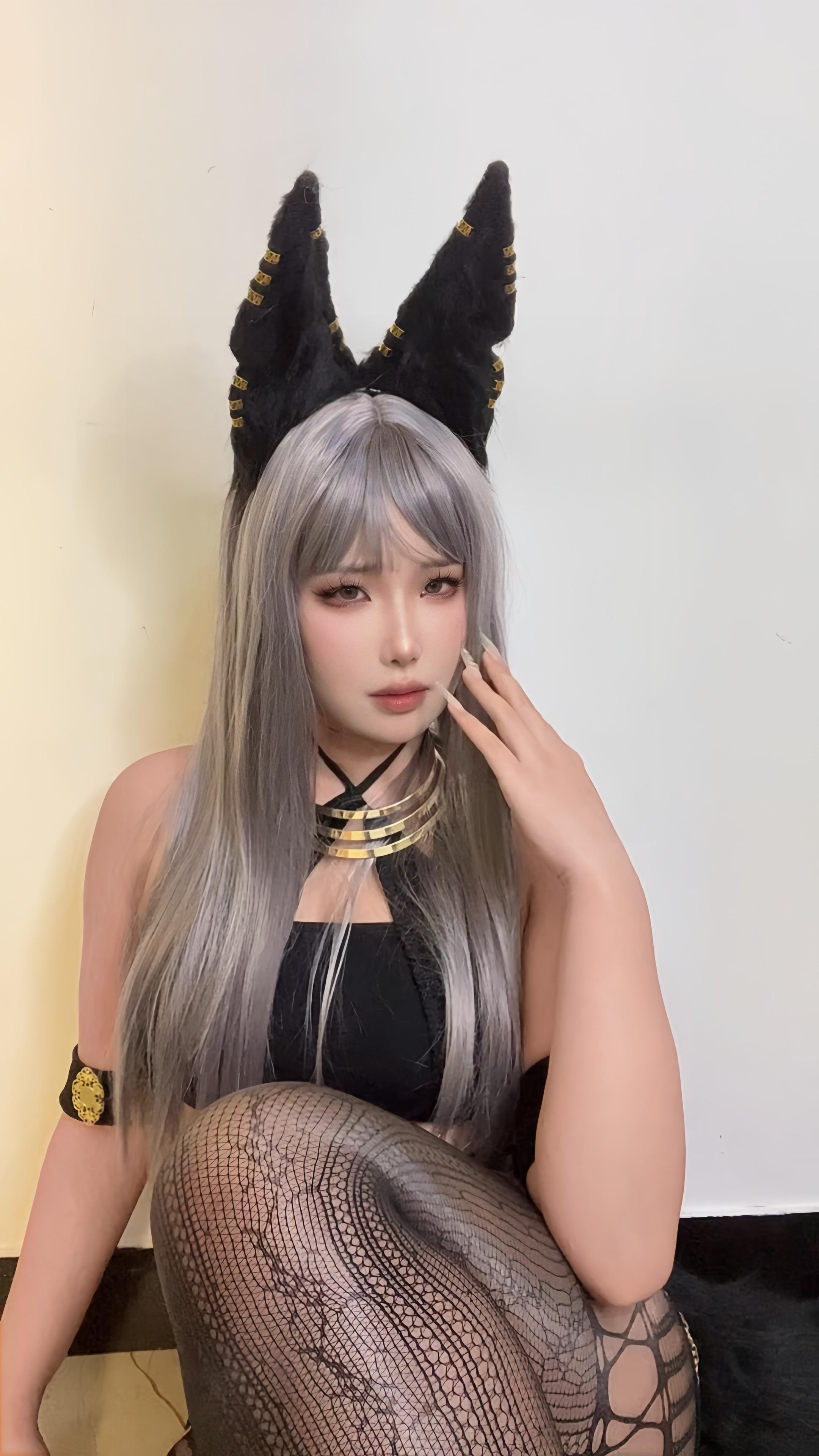 <p>喵 女友 </p>