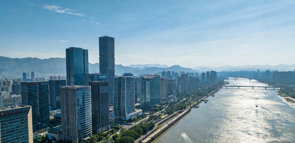 太燃了！这座刻着“敢为天下先”基因的城市，终于要叩开万亿大门，用实力书写新时代的