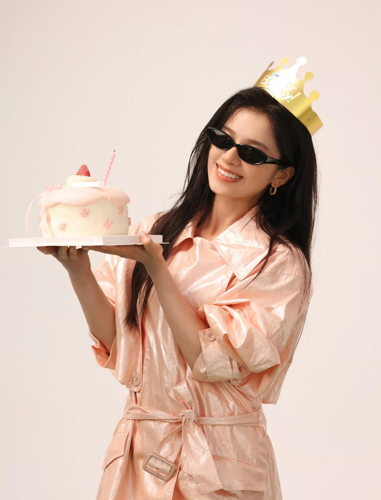祝张婧仪生日快乐！🎂
张婧仪 生日照 张婧仪710生日快乐