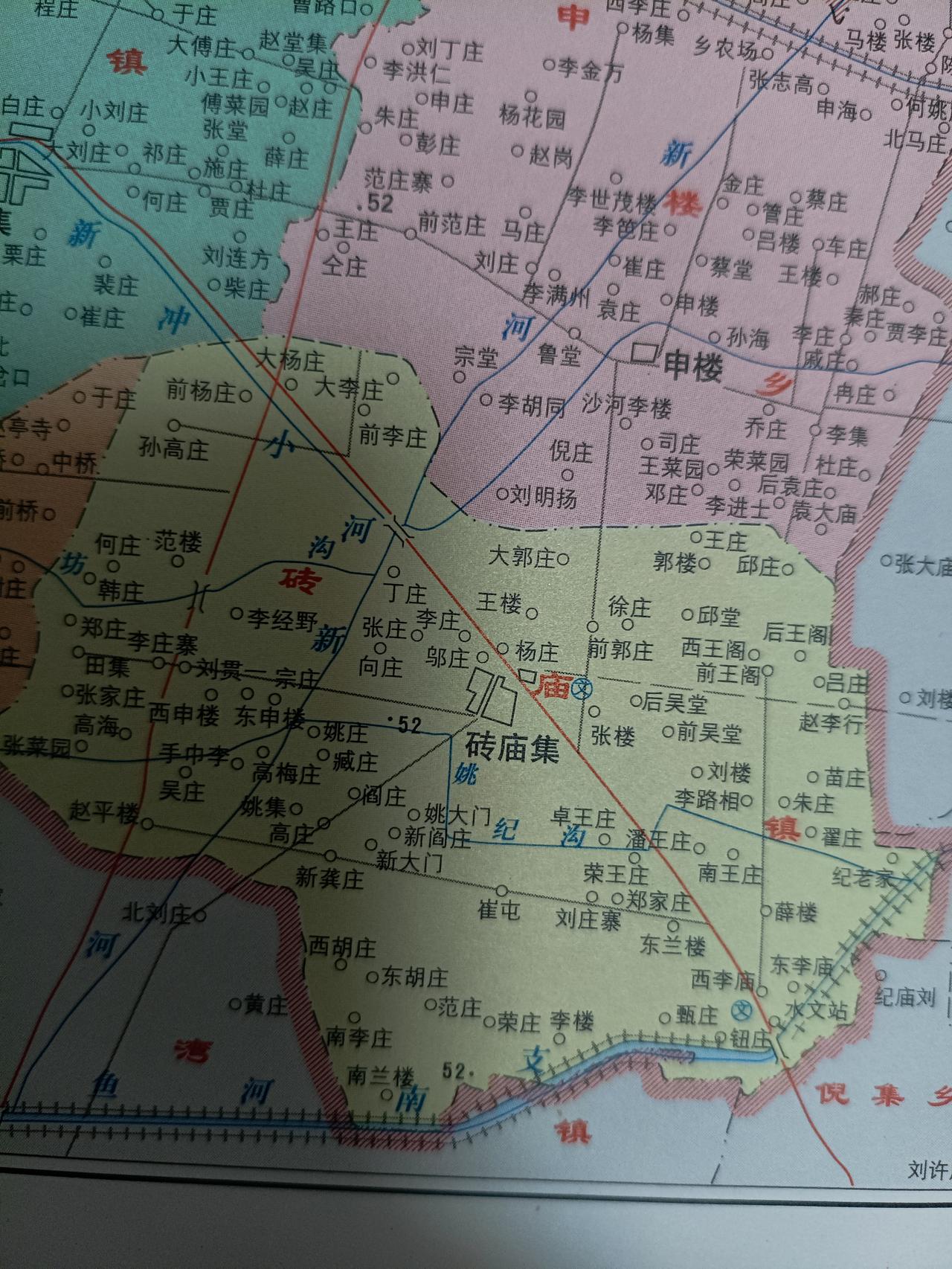 曹县砖庙镇纪老家

纪老家 位于砖庙镇政府东南4千米。村东有东鱼河南支。
明隆庆