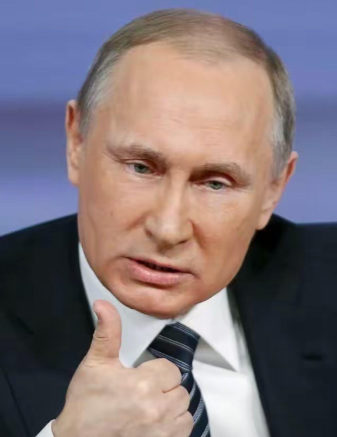 战斗民族现在来借钱了，指明要人民币。
俄罗斯上门借人民币，这波操作把美元霸权干懵