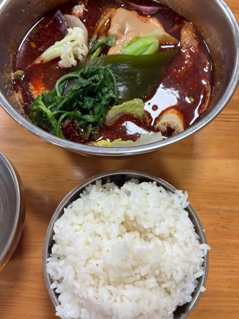 太好惹[求关注]吃上菜菜了[求关注] ​​​