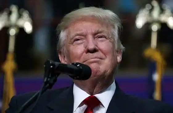 美国突然宣布了！

9 月 27 日，特朗普一句 “对进口专利药加征 100% 
