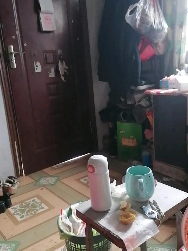 懒在床上不想动。