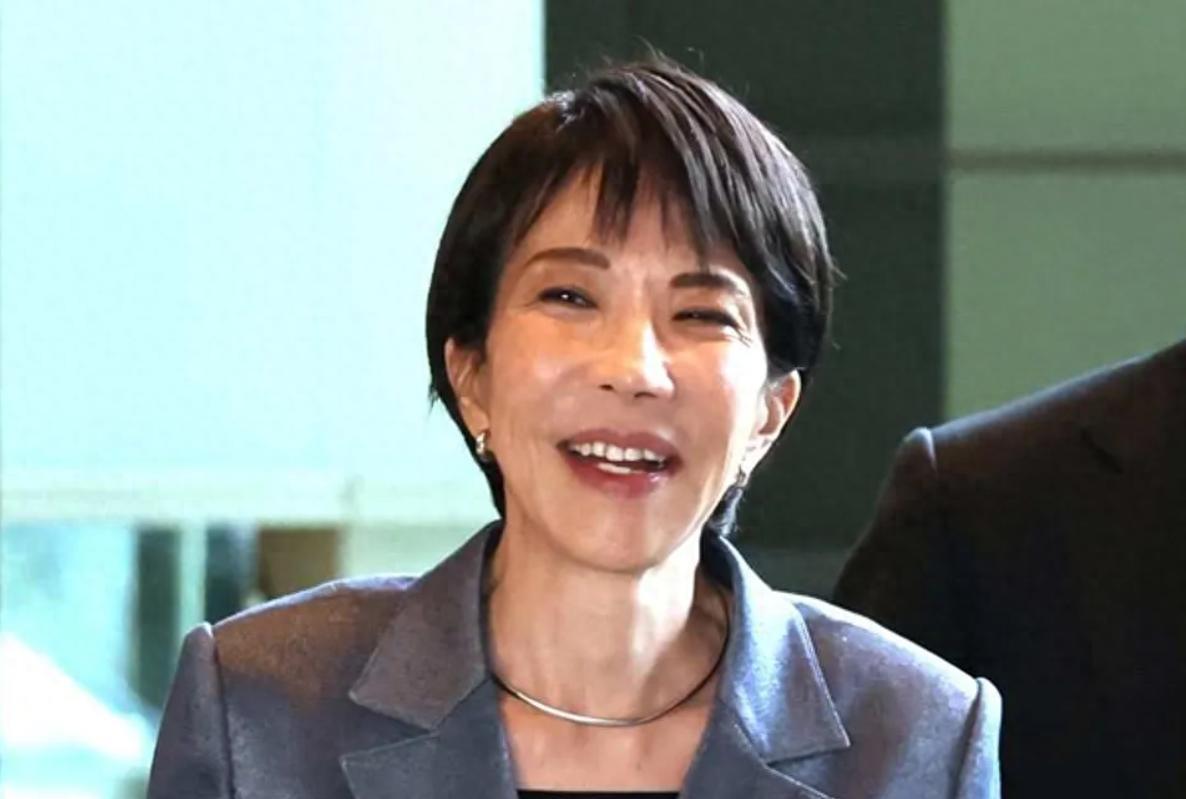 高市早苗被当头一棒，中国反手断供稀土，日本还能撑几天？
中国这次真动真格了。1月