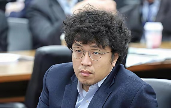 台独分子沈伯洋称，不排除赴大陆交流，最想去北京，但前提是要对等。 