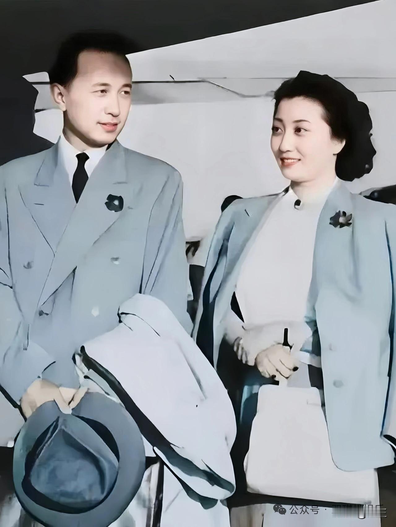 钱夫人蒋英，也很伟大。她那么大一个歌星，为了支持钱老，直接把自己的事业暂停了大半
