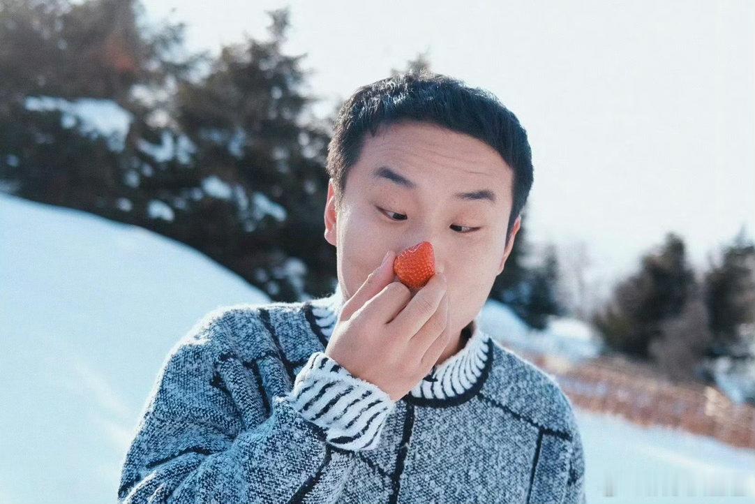 王传君说徐志胜沈月的CP好嗑 能让王传君这么冷淡的人主动说好嗑，“沈志不清”你俩