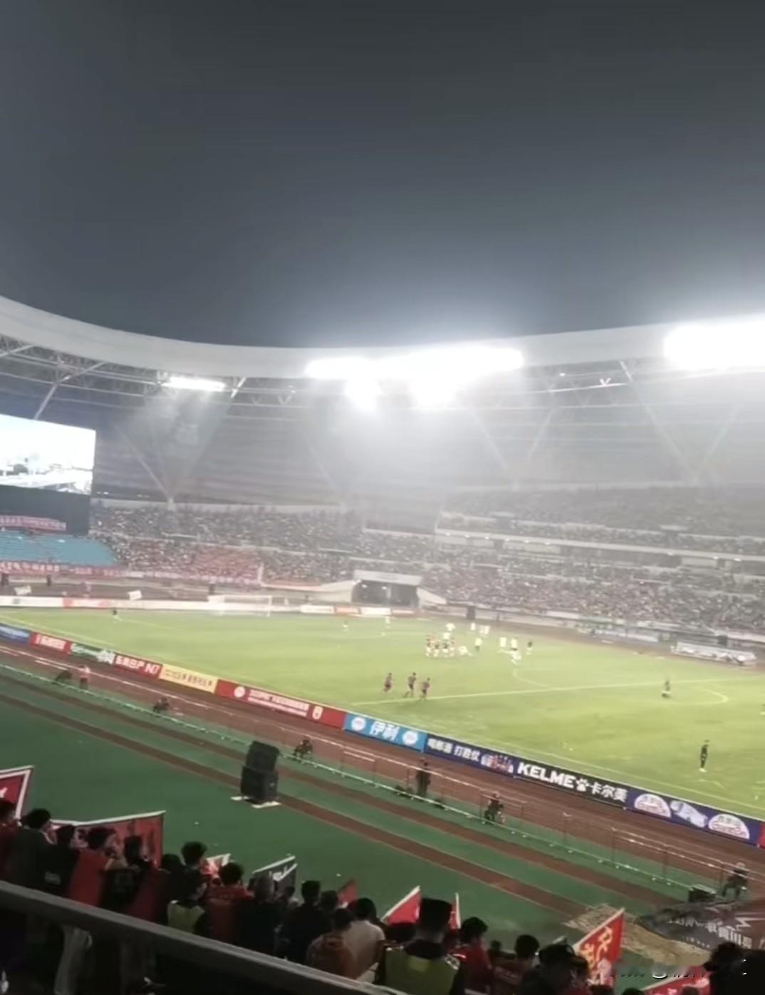 湛江相关部门赶快行动，明年启动湛江市足球超级联赛，打造广东足球界的“湛超”！这就