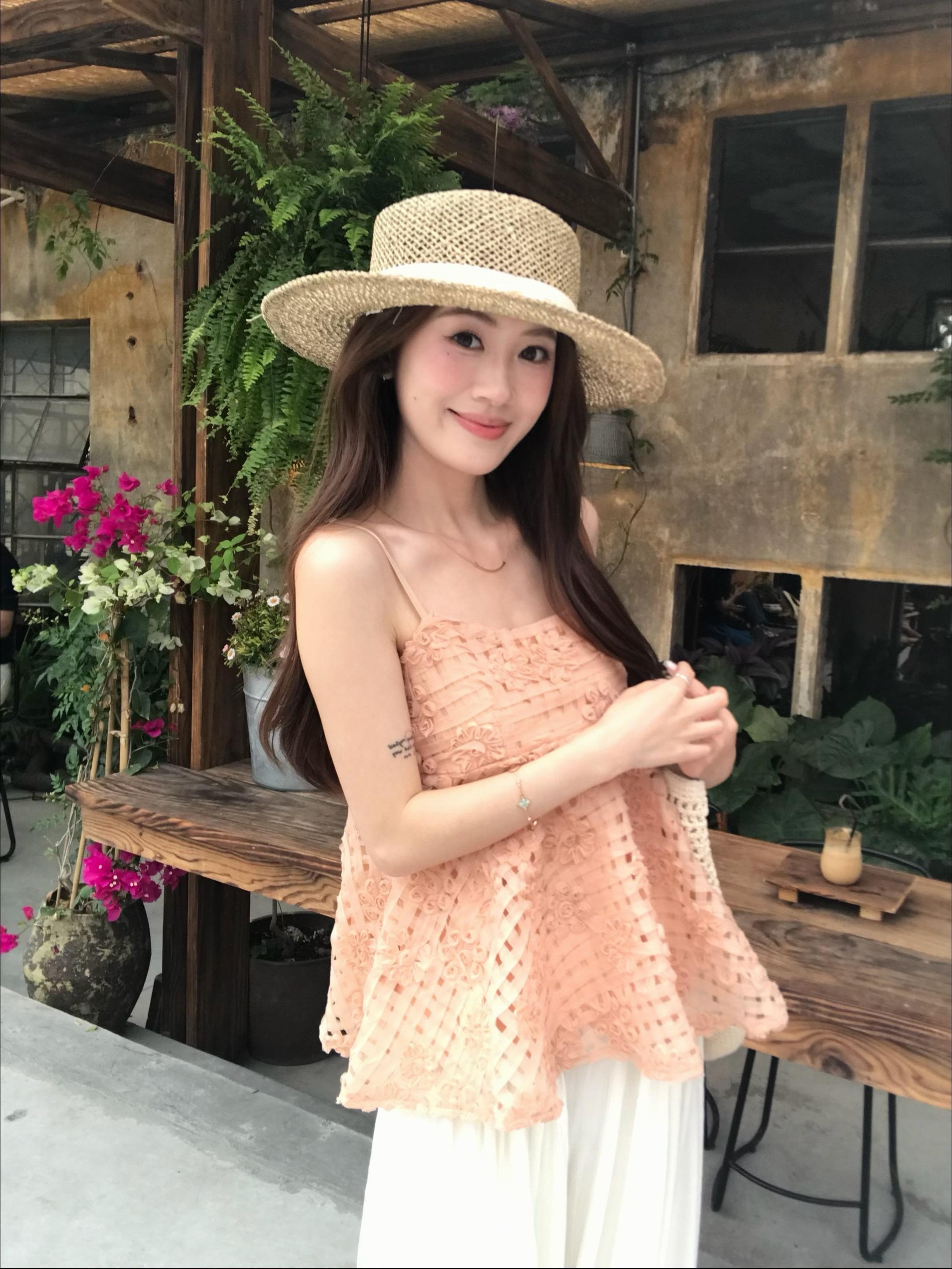 梳一个马尾 束起所有伤悲