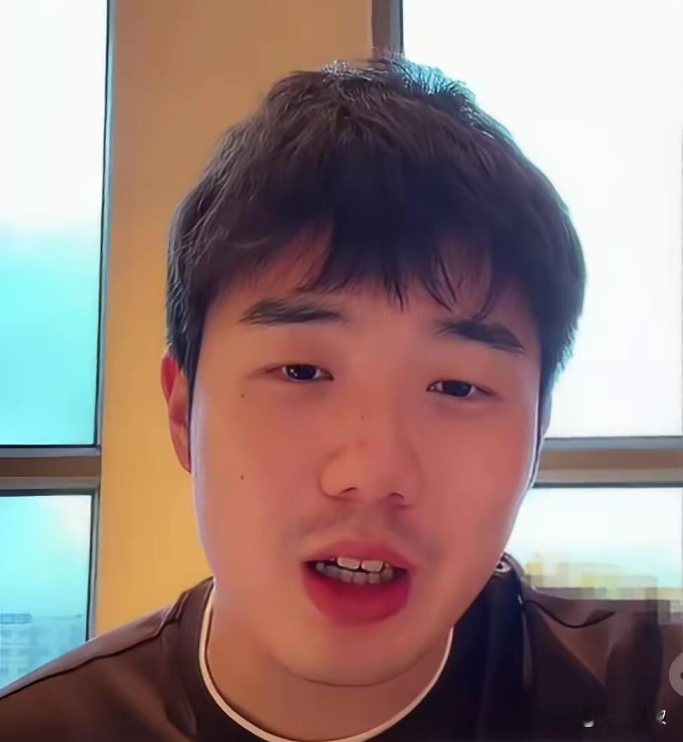 有人问于何一:对某网红用六个鸡蛋醋溜东哥怎么看？

他说:与我没有什么关系，
咱