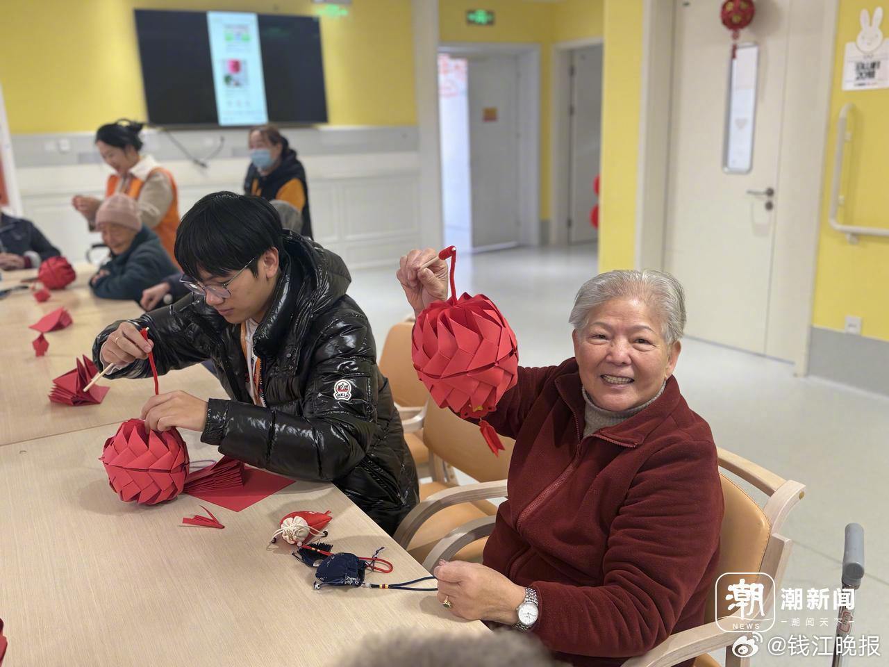 【#春节养老短托一天99元#，面上“不划算”，实则谋长远】#养老机构短托服务火爆