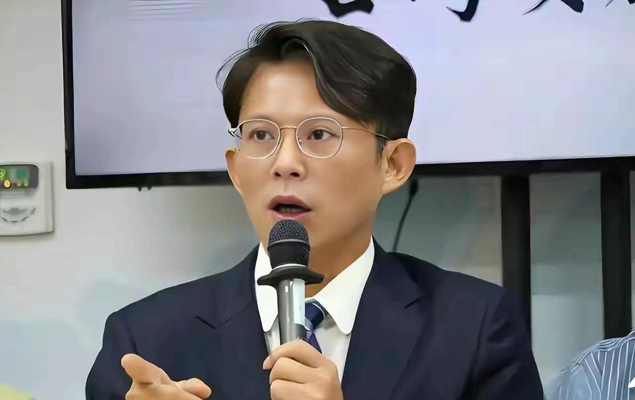 台湾民众党黄国昌真是不要脸到了极点。

他干了件特别可笑的事。他给美国写了一封信