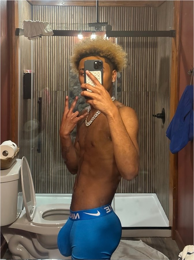 【🍆】辣骚男说唱歌手 Kidd Kenn 露大包：/KiddKenn